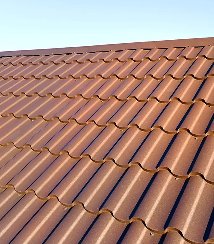 Nowy, błyszczący dach w kolorze brązowym